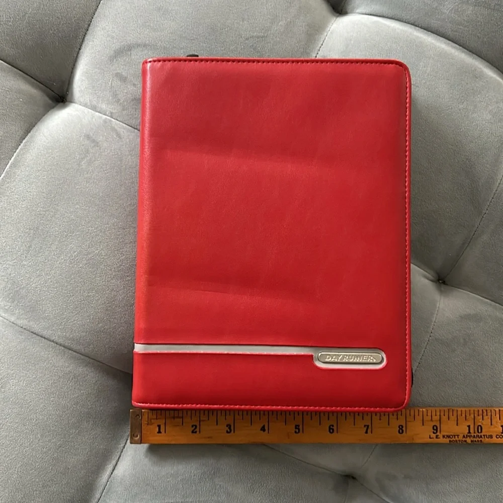 Dayrunner Zippered Planner Red